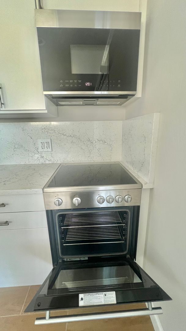 Building Photo - Modern Style and Sophistication, 1-Bed, 1-Bath Living at Hillside in Albany