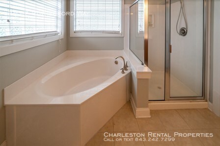 Building Photo - 2517 Rutherford Way