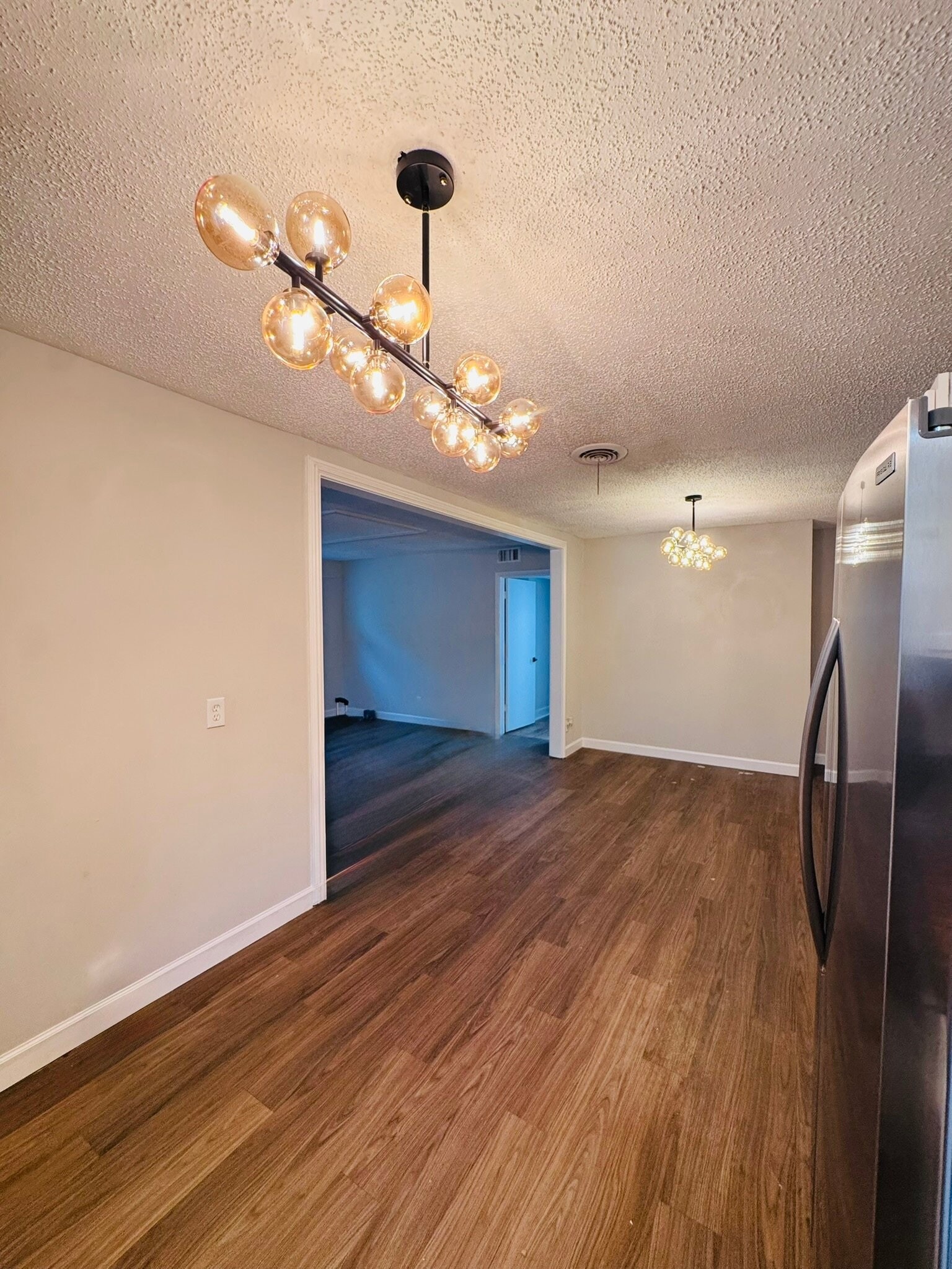 Building Photo - 2108 Burpee Dr