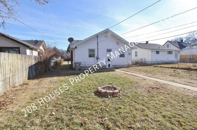 Building Photo - Charming Home w/Finished Basement