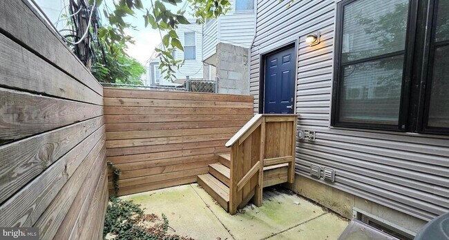 Building Photo - 5233 Chancellor St