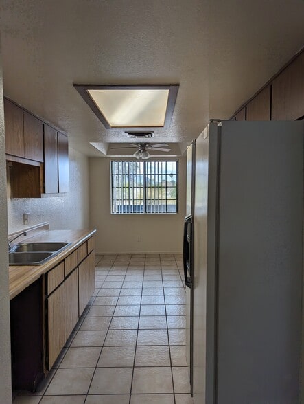 Building Photo - 1866 S Monterey Dr