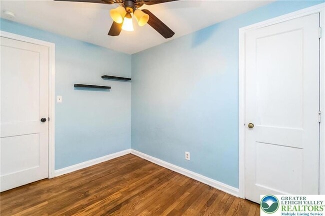 Building Photo - 240 Palmer St