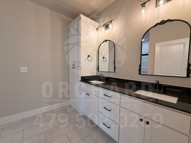 Building Photo - Bella Vista Single-Family Home- 3 Bed/ 2 Bath- Well-Designed Fernley Plan