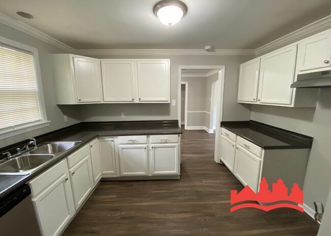 Building Photo - 956 Goodman St