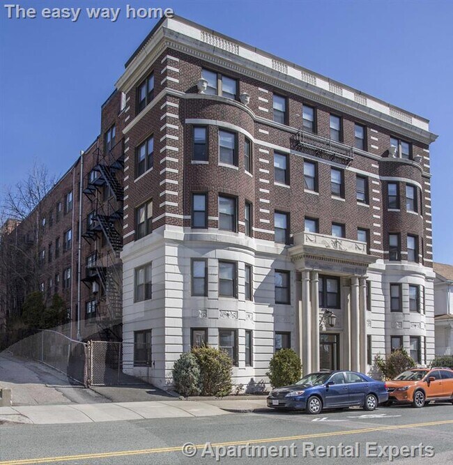 Building Photo - 123 Highland Ave