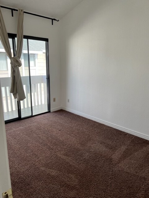 Building Photo - 4082 Mahaila Ave