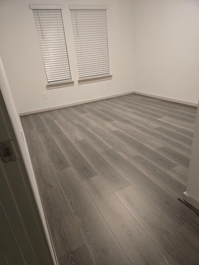 Building Photo - 7106 Marina Hts Wy