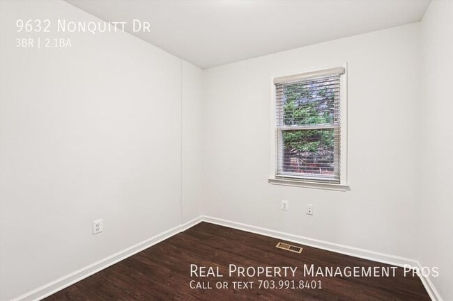 Building Photo - 9632 Nonquitt Dr