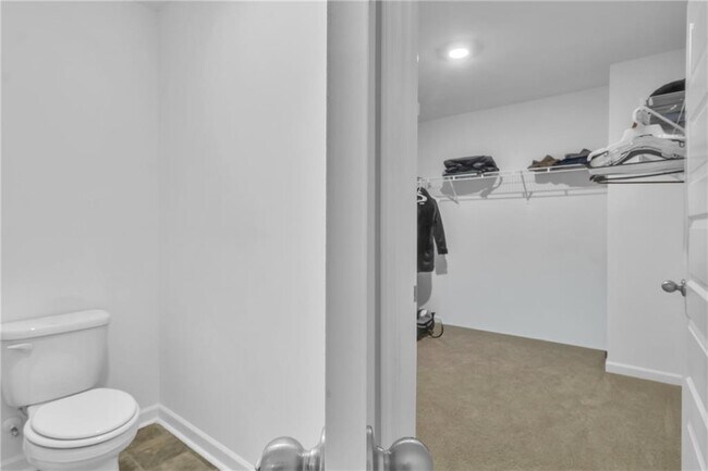 Building Photo - 1560 Gray Br Ct