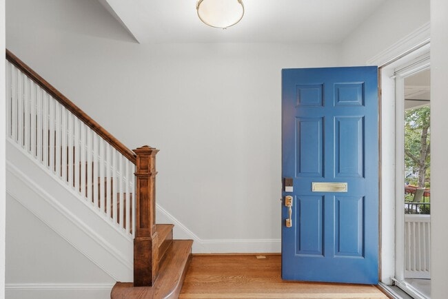 Building Photo - Glover Park Townhome | 4 Bed | 3.5 Bath | 2,500 Sf | Large Front Porch & Fenced-In Backyard w/ Deck