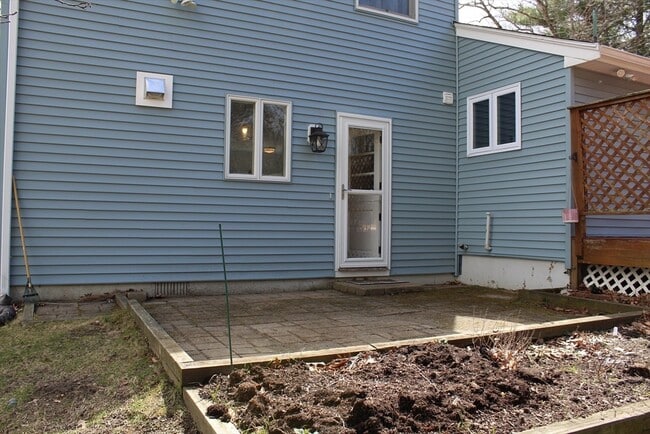 Building Photo - 44 True Rd