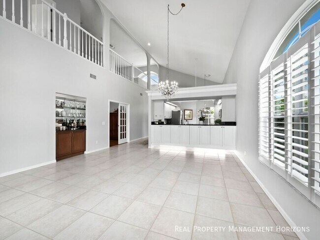 Building Photo - 8737 Pebble Creek Ln