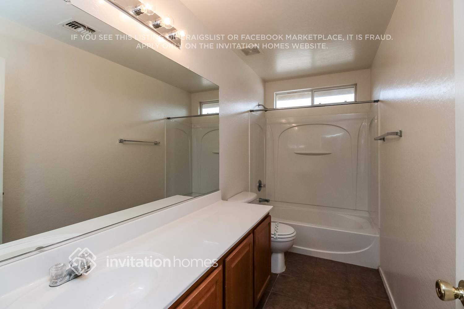 Building Photo - 22388 W La Vista Cir