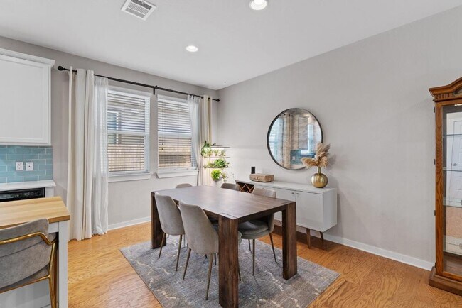 Building Photo - 5317 Daimler Dr