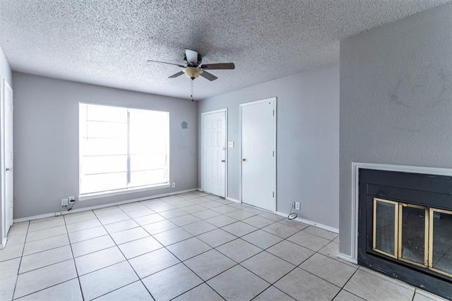 Building Photo - 201 S Las Vegas Trail