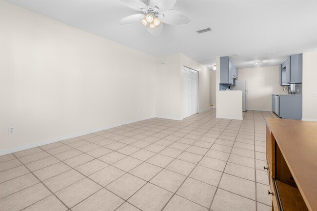 Building Photo - 109 B St