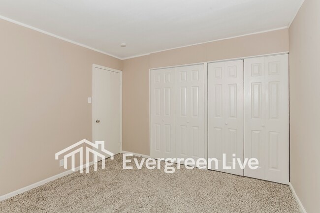 Building Photo - 8661 Neptune Dr