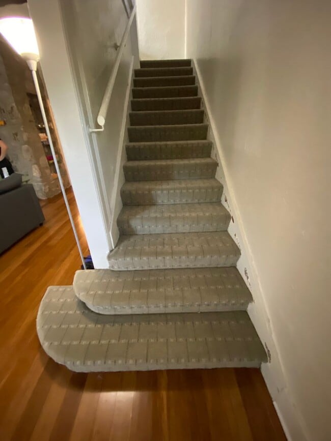 Building Photo - Spacious, Quiet N. Berk. House w/ a Large Private Backyard