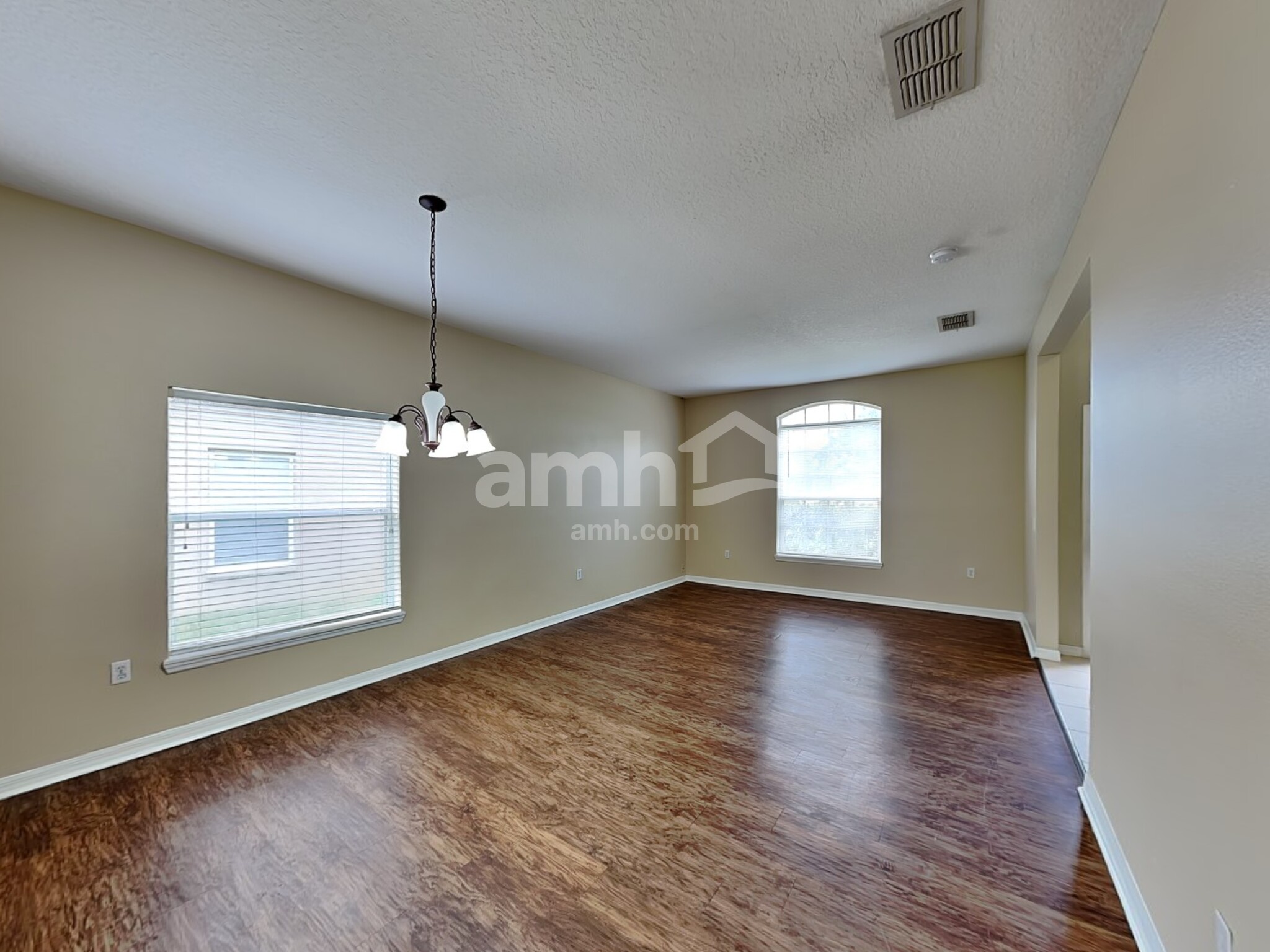 Building Photo - 3112 Dasha Palm Dr