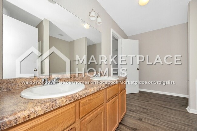 Building Photo - 344 Mertle Dr