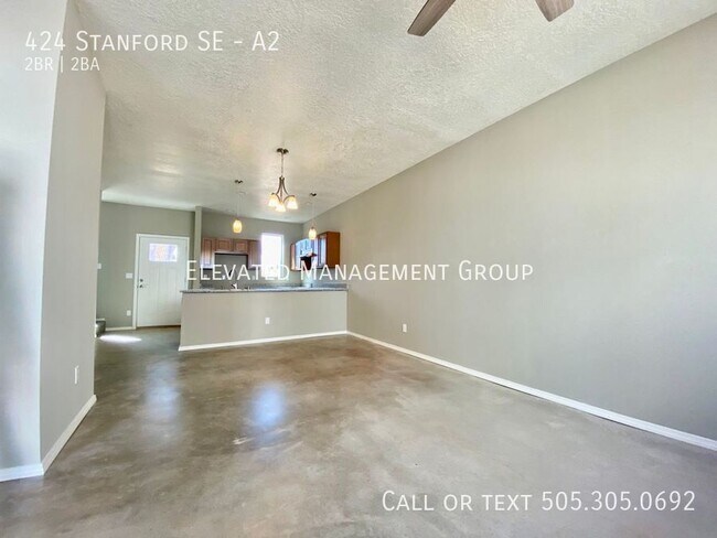 Building Photo - 424 Stanford Dr SE