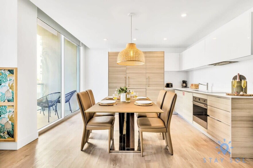 Building Photo - 777 N Ocean Dr