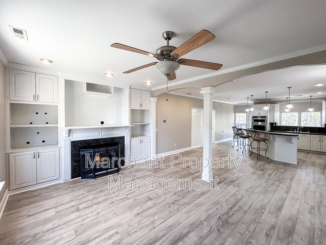 Building Photo - 317 Hunter Rd