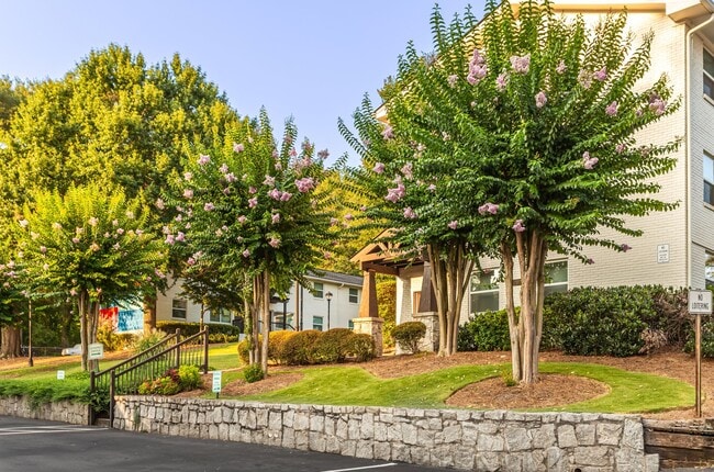 Building Photo - Arbors of East Atlanta