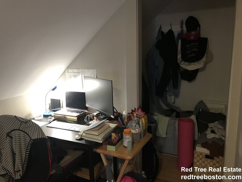 Building Photo - 23 Greylock Rd