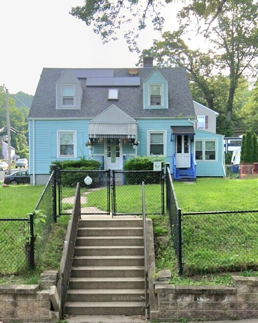 Building Photo - 549 Valley St