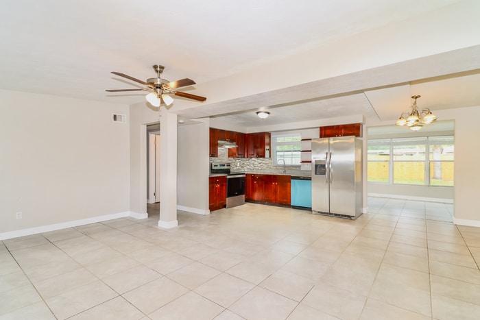 Building Photo - 2250 Norman Dr