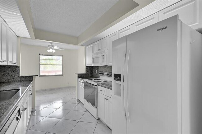 Building Photo - 1604 Abaco Dr
