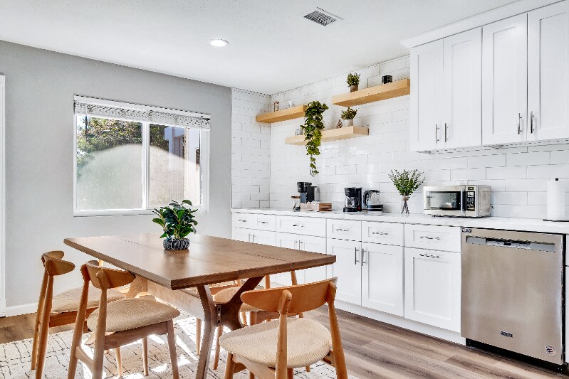 Building Photo - 2361 Gonzaga Ln