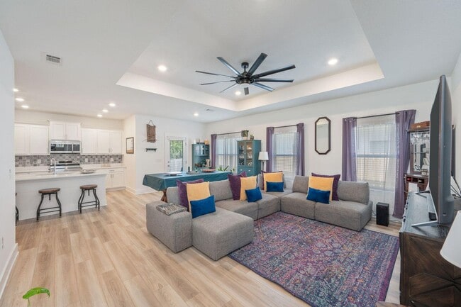 Building Photo - Modern Luxury Meets Everyday Comfort in This Beautiful 4 Bedroom!