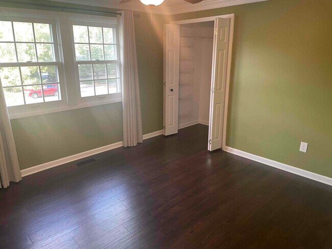 Primary Photo - 2652 Renshaw Dr