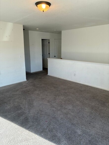 Building Photo - 18955 E Robins Pl