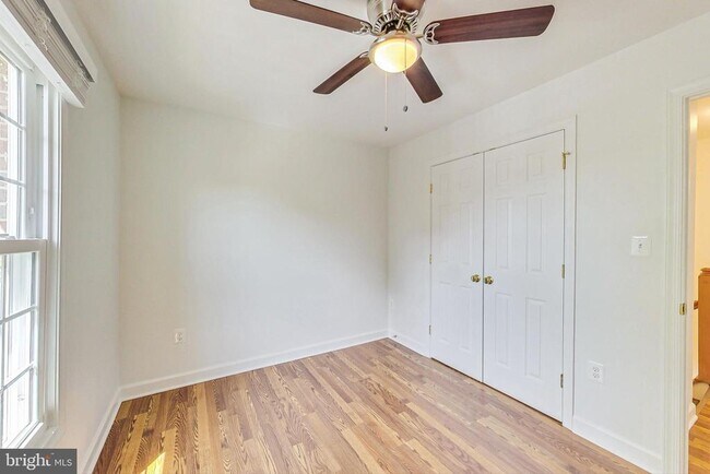 Building Photo - 5 Drumcastle Ct