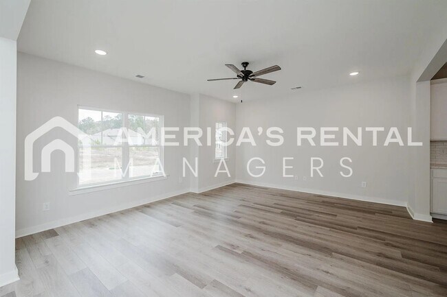 Building Photo - Modern Elegance at Unali Townes!