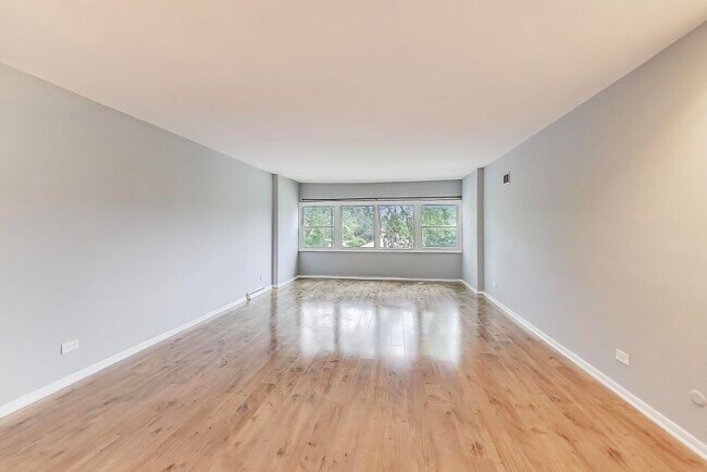 Building Photo - 4257 Oakton St