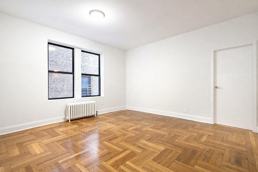 Building Photo - 664 W 163rd St