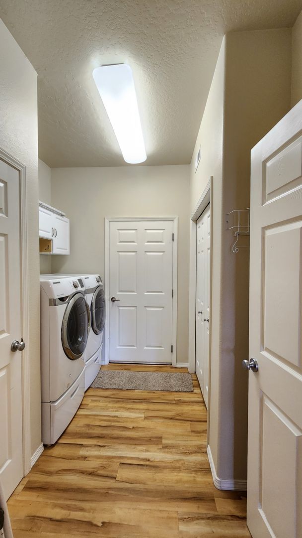 Building Photo - Two Bedroom Condo Near Moose Can Gully with a Garage