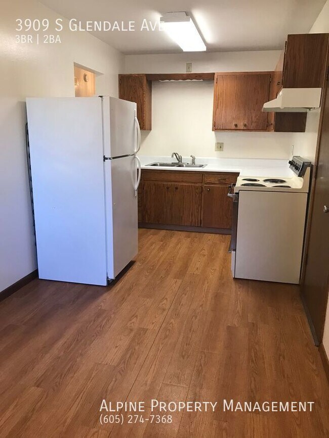 Building Photo - 3 Bed/2 Bath House For Rent!!