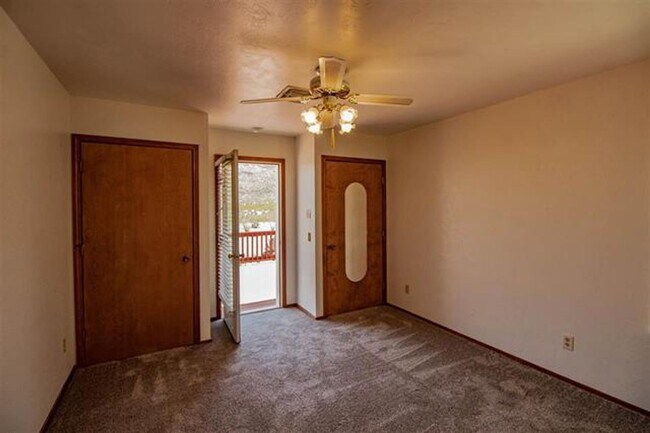 Building Photo - Home With All The Right Views!