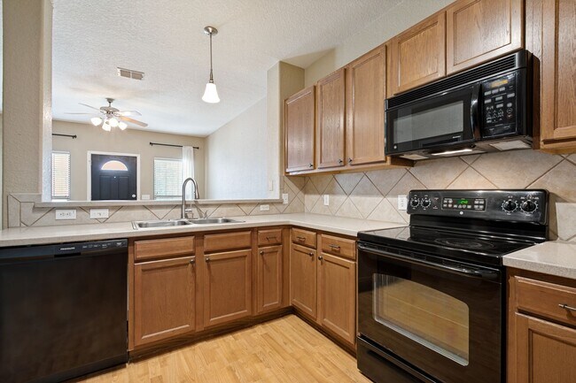 Building Photo - 6126 S Jolie Ct