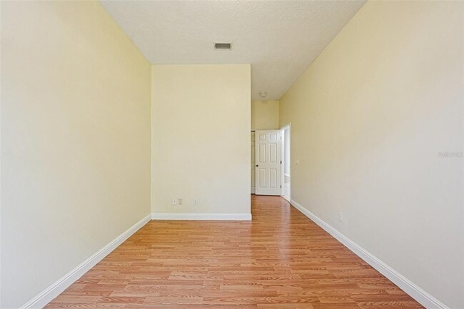 Building Photo - 918 Academy Dr