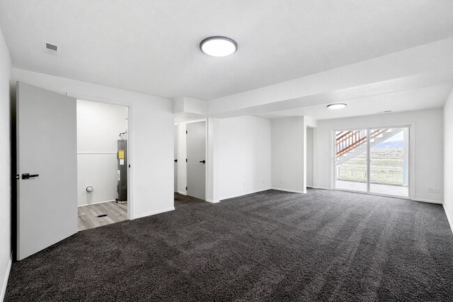 Building Photo - Fox Ridge