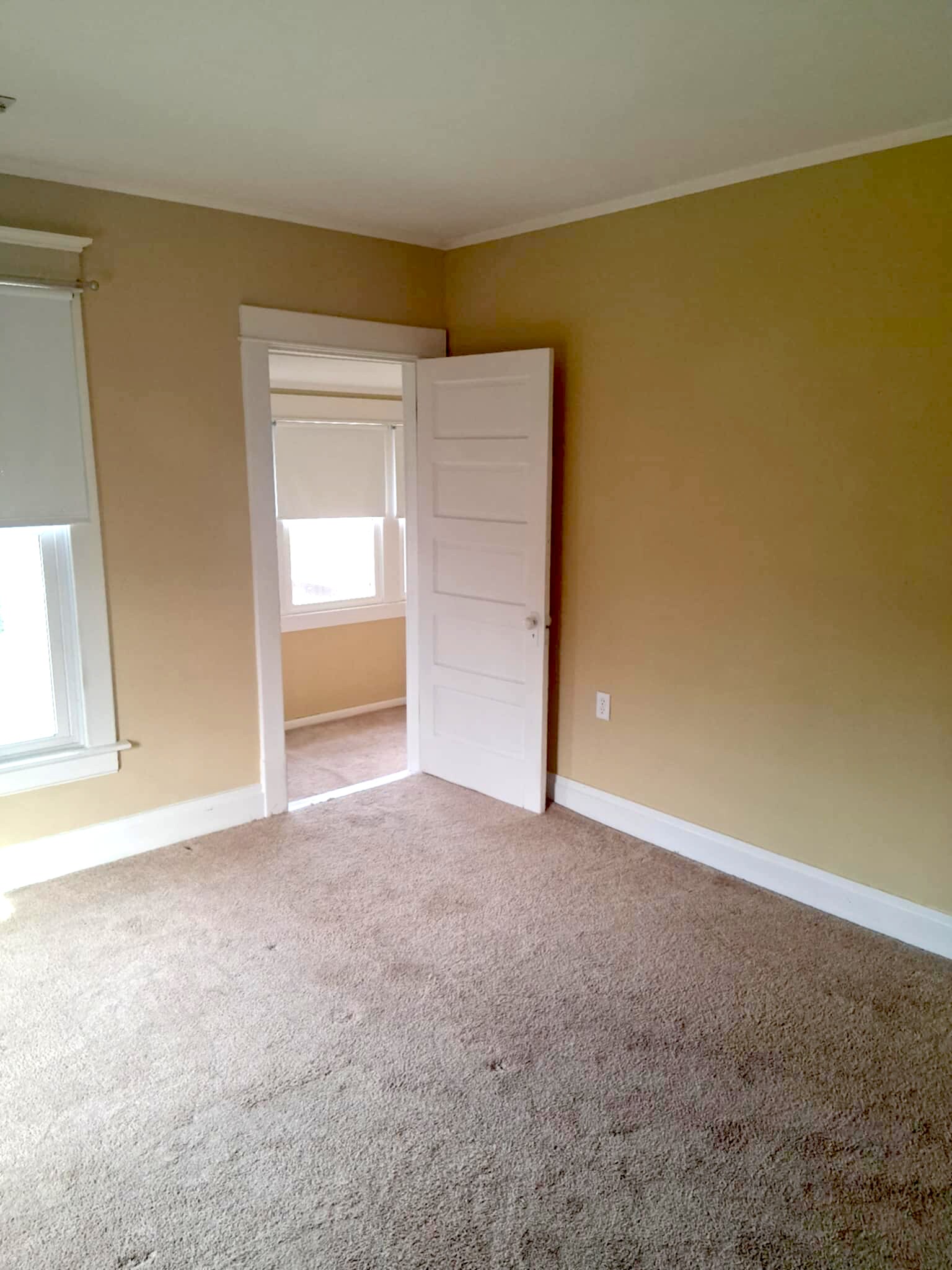 Building Photo - 2641 1/2 Collis Ave