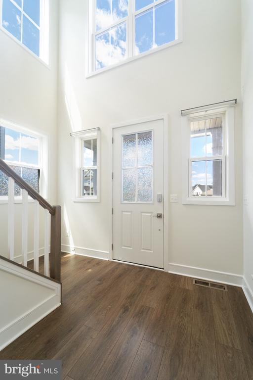 Building Photo - 41935 Spring Air Dr