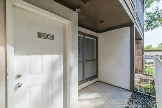 Building Photo - 6633 W Airport Blvd